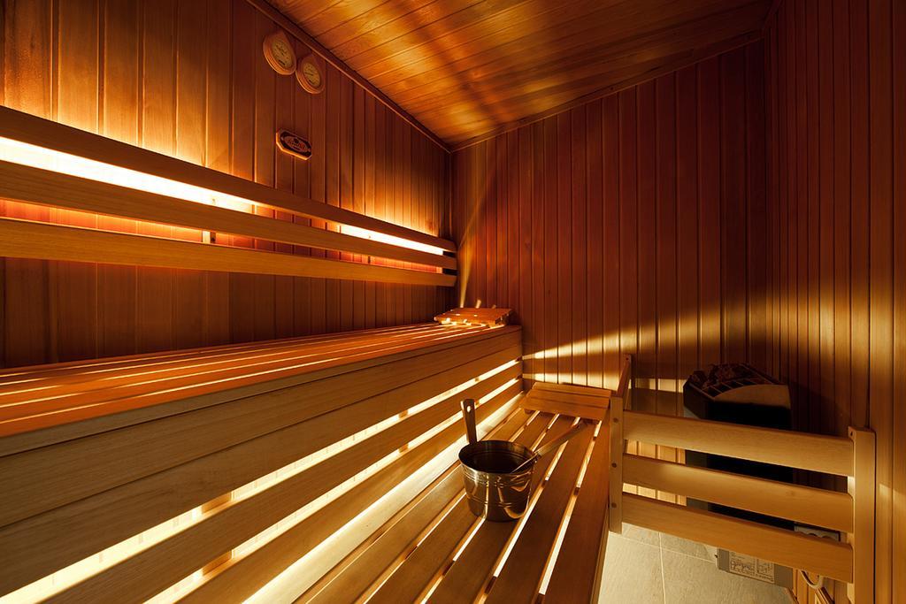 Niebieski Art Hotel & Spa Krakow Exterior photo A modern Finnish sauna