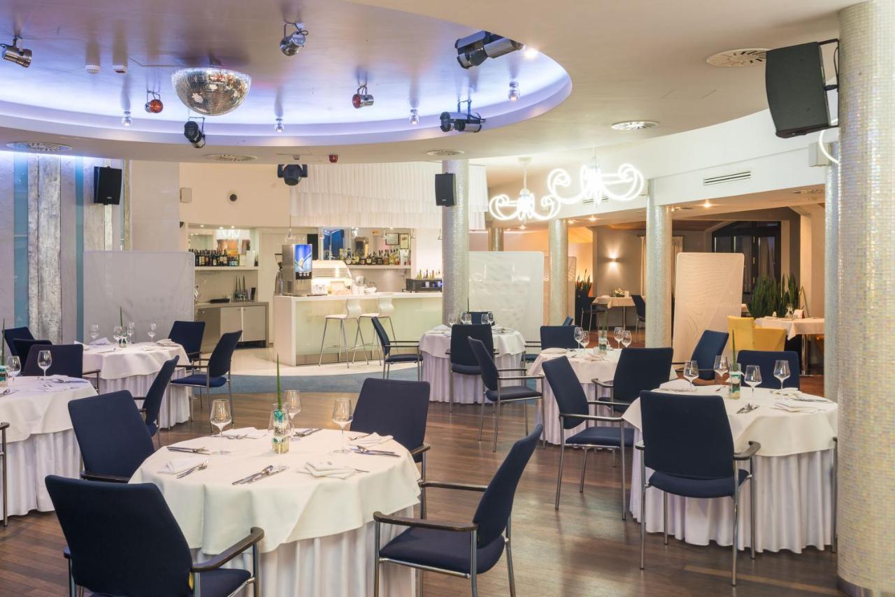 Niebieski Art Hotel & Spa Krakow Exterior photo Restaurant